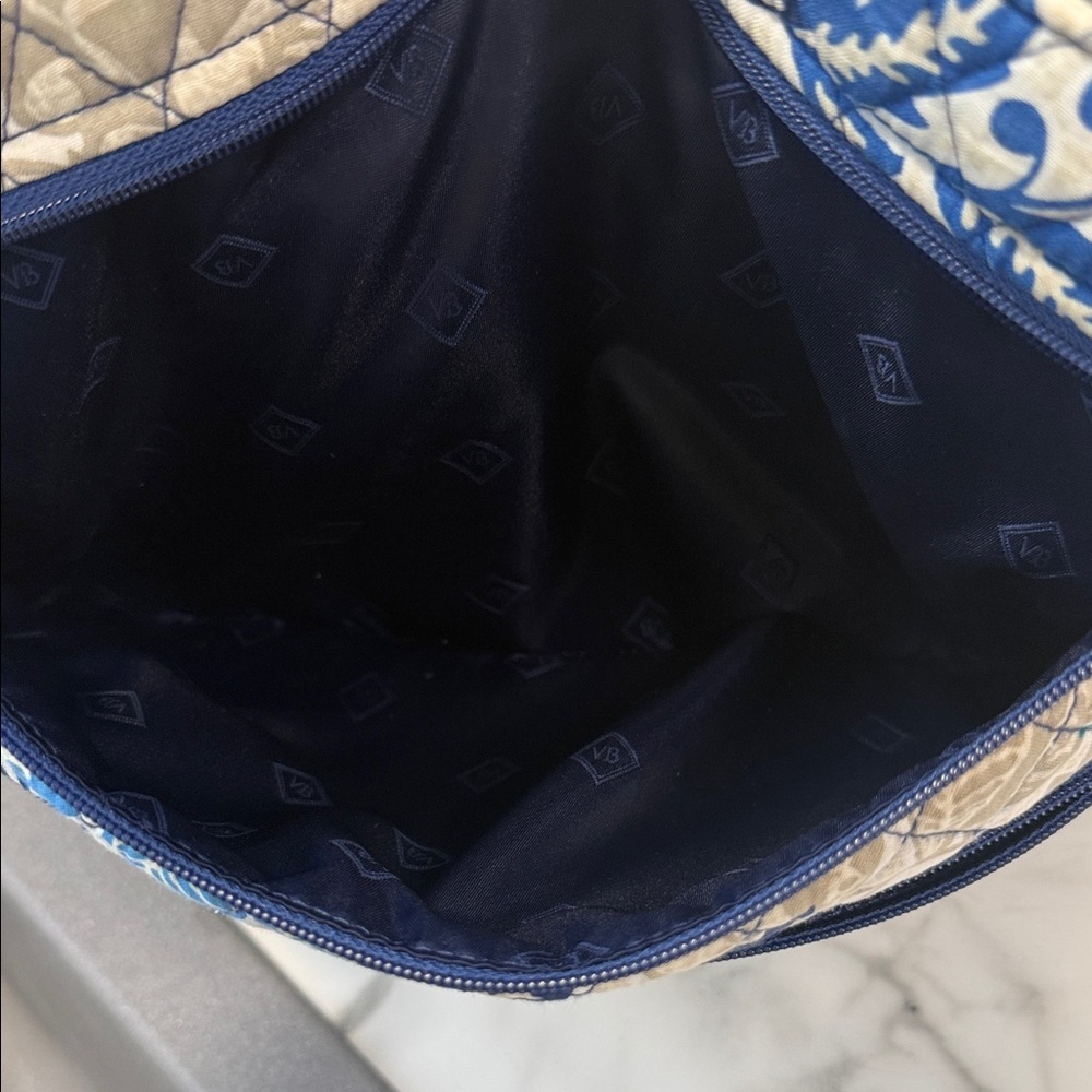 Vera Bradley retired pattern hipster crossbody bag in the Santiago design - Picture 6 of 10
